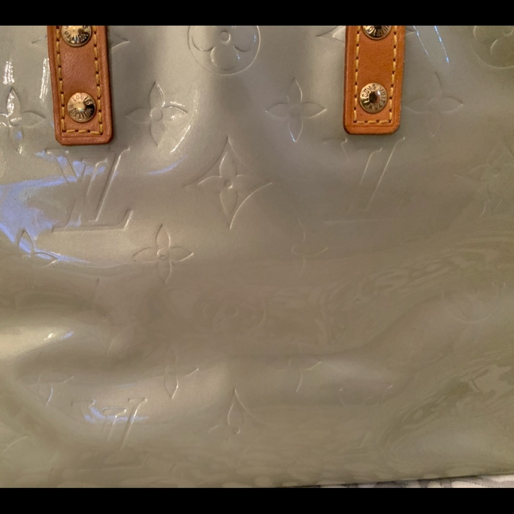 Louis Vuitton Reade PM green leather Handbag.10x7” - Picture 8 of 8